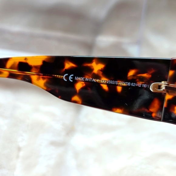 Gucci‎ Tortoiseshell Vintage Sunglasses main image 4